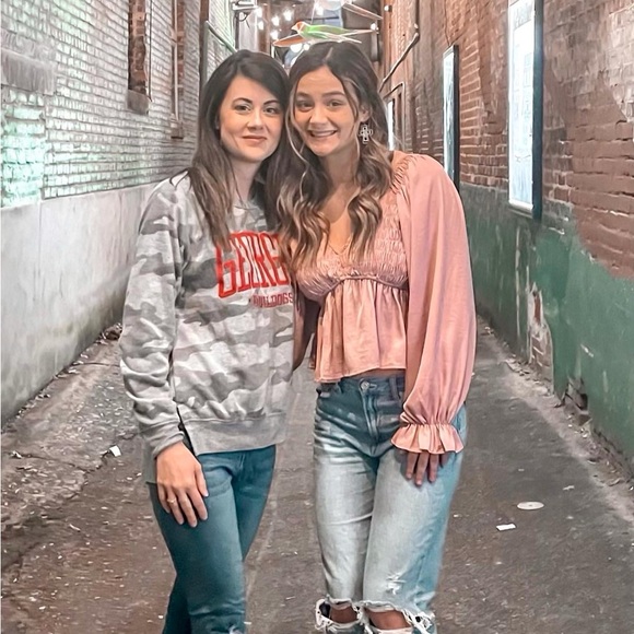 Meet your Posher, Tami - Picture 1 of 1